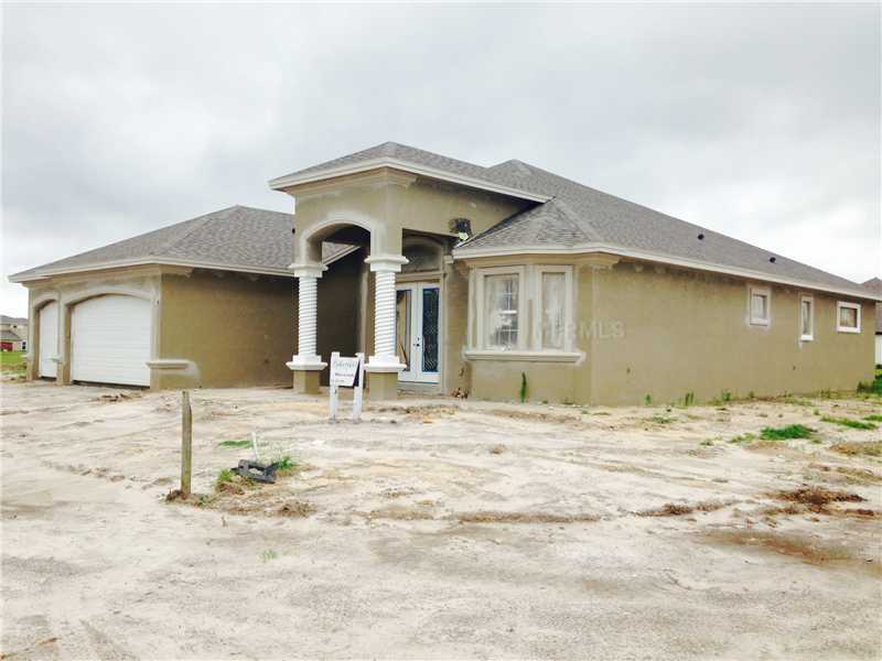 Property Photo: 32512 Silvercreek Way FL 33545