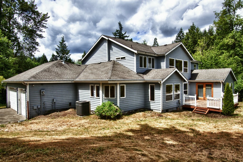 Property Photo: 19333 Fales Rd WA 98296