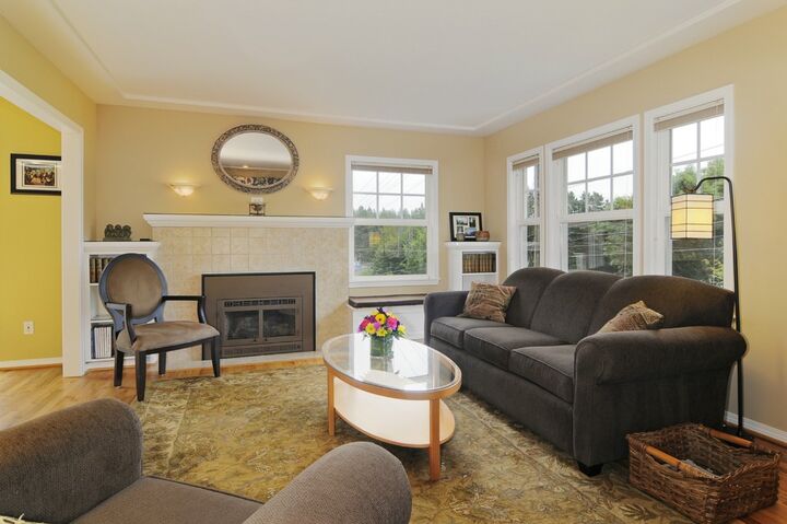 Property Photo: 902 NE 165th St WA 98155