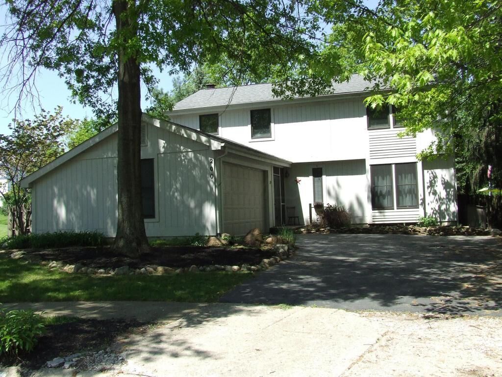 Property Photo:  200 Carlin E Court  OH 43230 