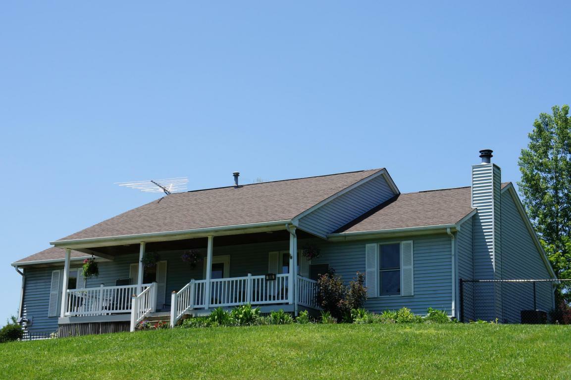 Property Photo: 5869 Royalton SW Road OH 43130
