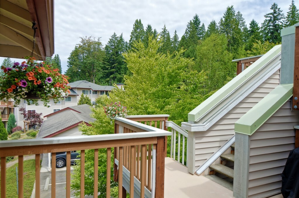 Property Photo:  3921 243rd Place SE J-302  WA 98021 