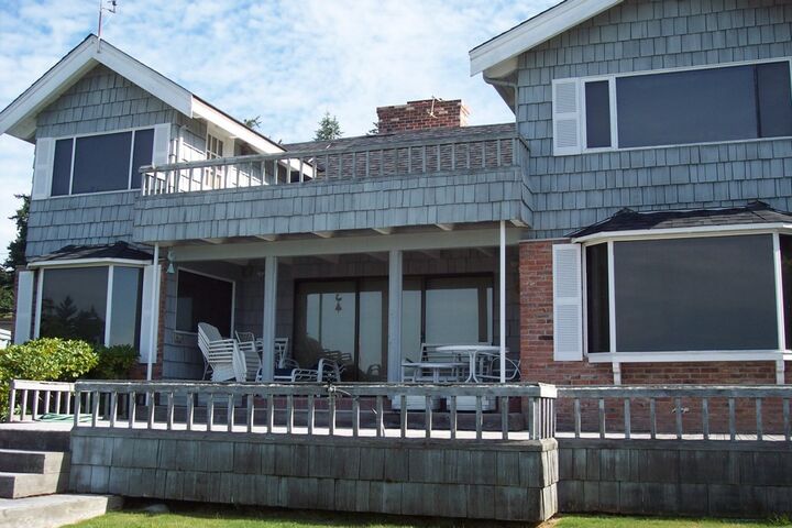 Property Photo: 4210 76th Place NW WA 98271