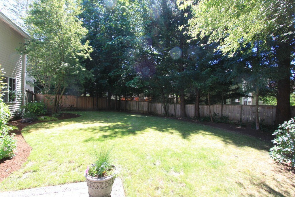 Property Photo:  25711 SE 40th St  WA 98029 