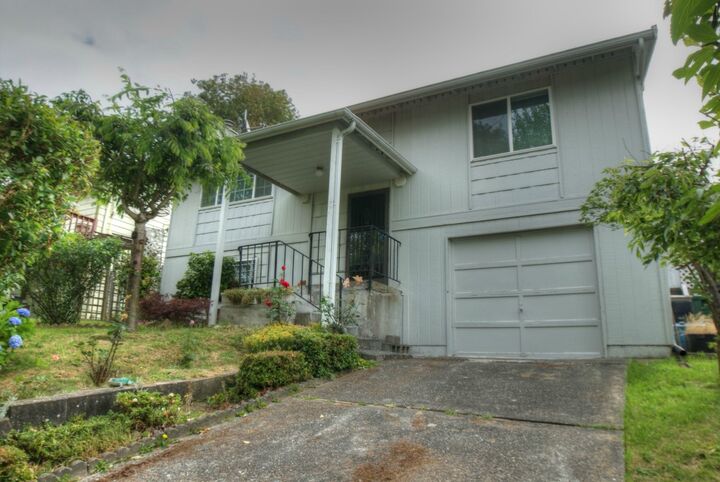 Property Photo: 6122 Gould Ave S WA 98108