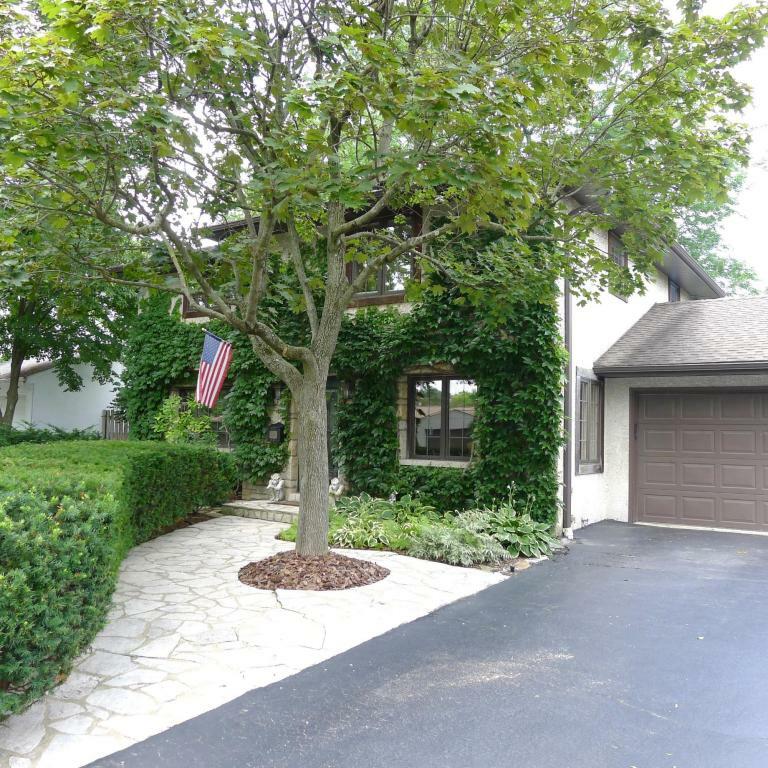 Property Photo:  2705 Westmont Boulevard  OH 43221 