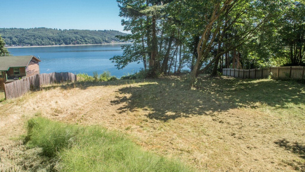 Property Photo:  290 125th Place SW  WA 98070 