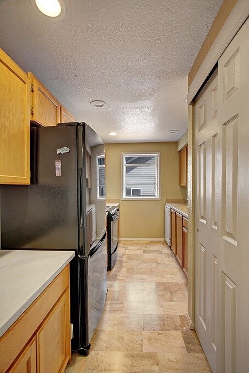 Property Photo:  433 7th Ave S B  WA 98033 