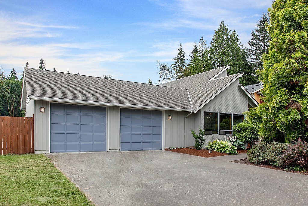 Property Photo:  12924 79th Place SE  WA 98290 