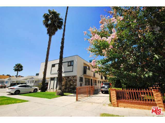 Property Photo: 6241 Afton Pl CA 90028