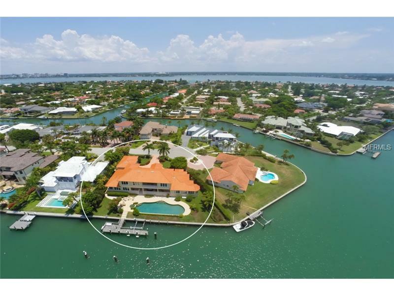 Property Photo:  372 W Royal Flamingo Drive  FL 34236 