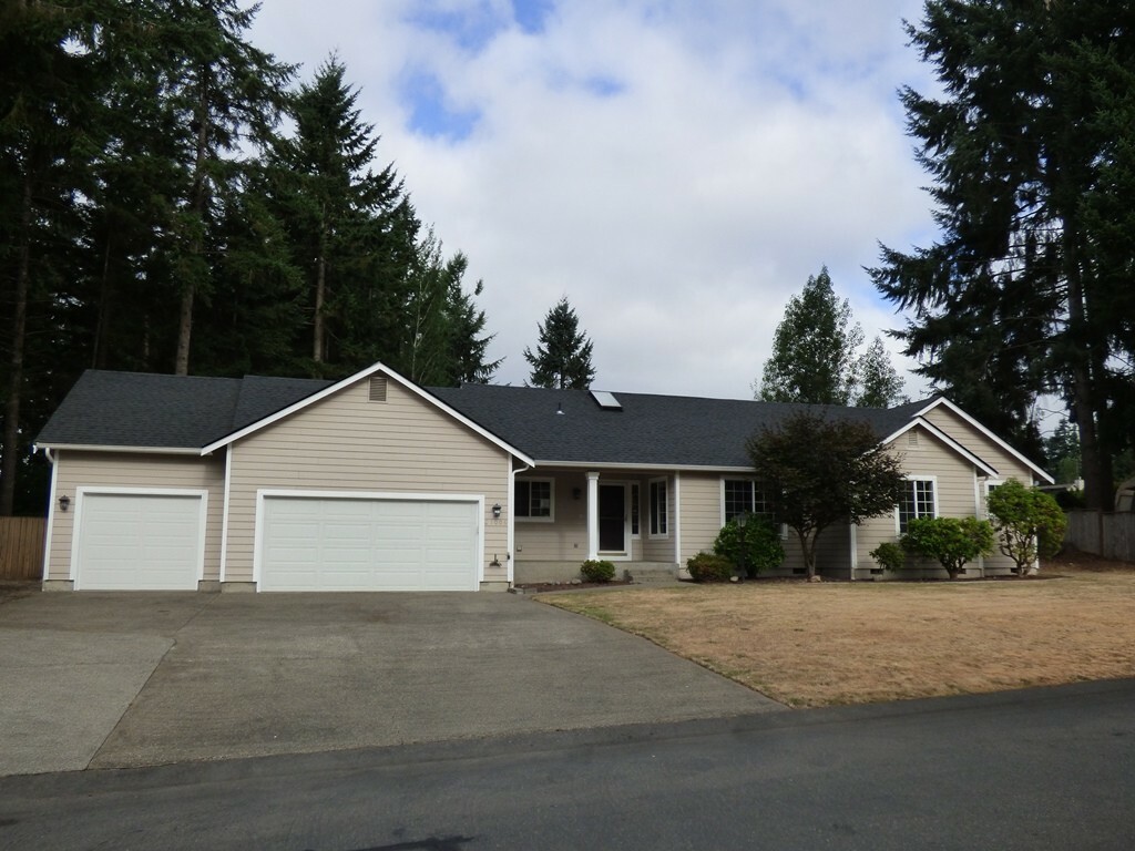Property Photo:  21006 80th Av Ct E  WA 98387 