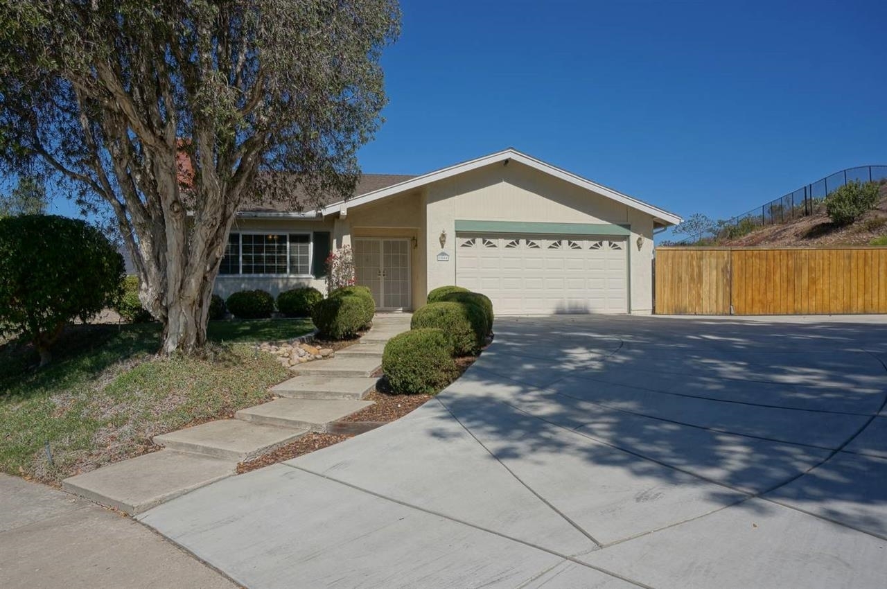 Property Photo: 1544 Cressy Ct CA 92020