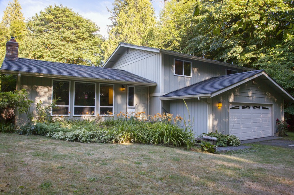 Property Photo:  109 Echo Ct  WA 98366 