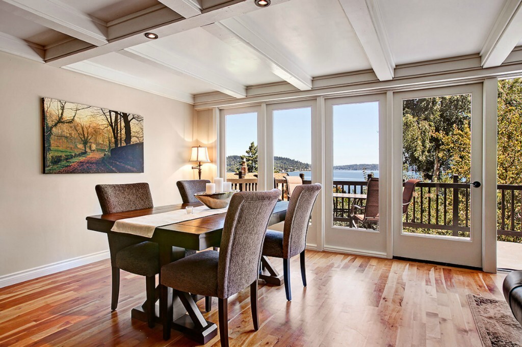 Property Photo:  10498 Dixon Dr S  WA 98178 