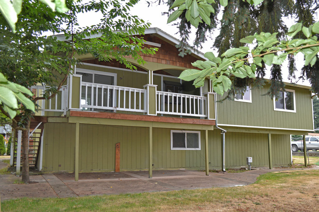 Property Photo:  17016 Spanaway Lane E  WA 98387 