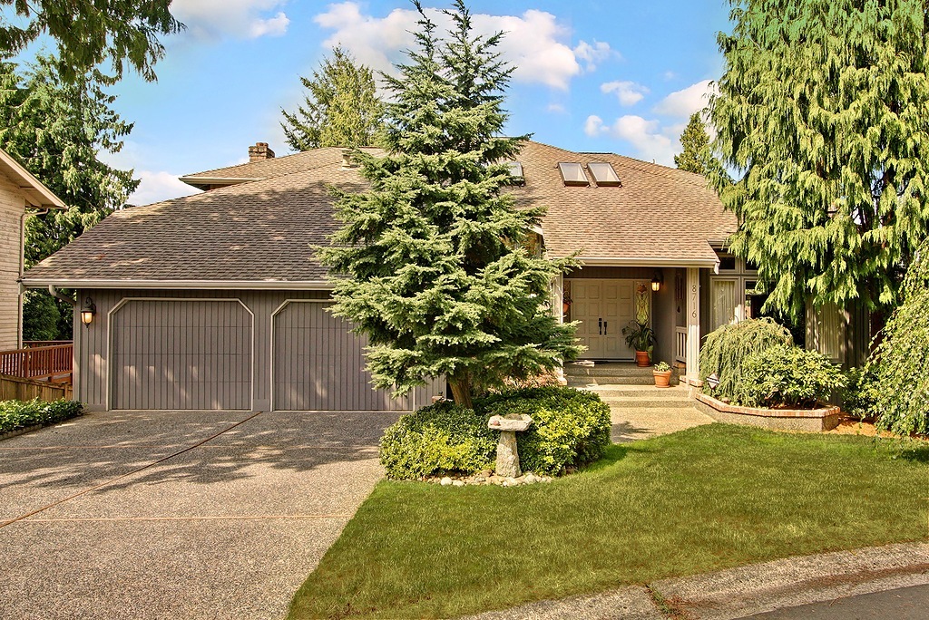 Property Photo:  18716 SE 42nd Pl  WA 98027 