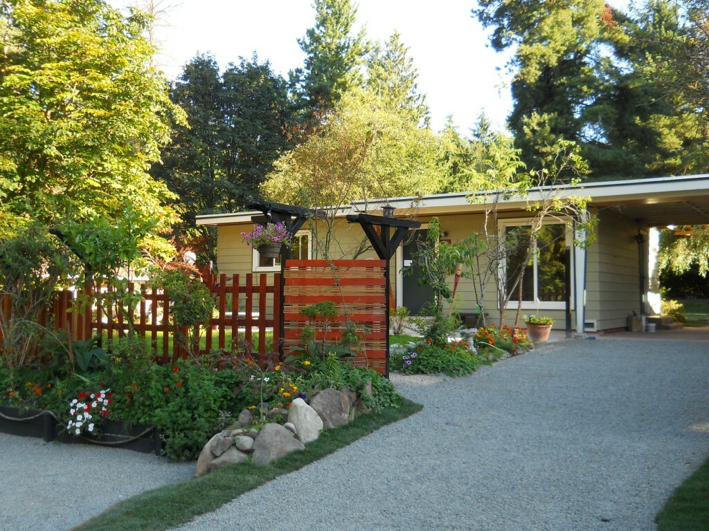 Property Photo:  1551 NE 166 St  WA 98155 