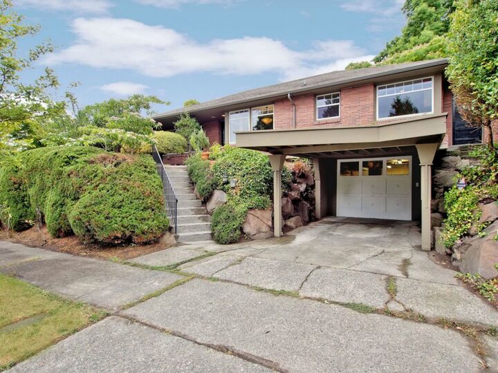 Property Photo:  4556 Purdue Avenue NE  WA 98105 