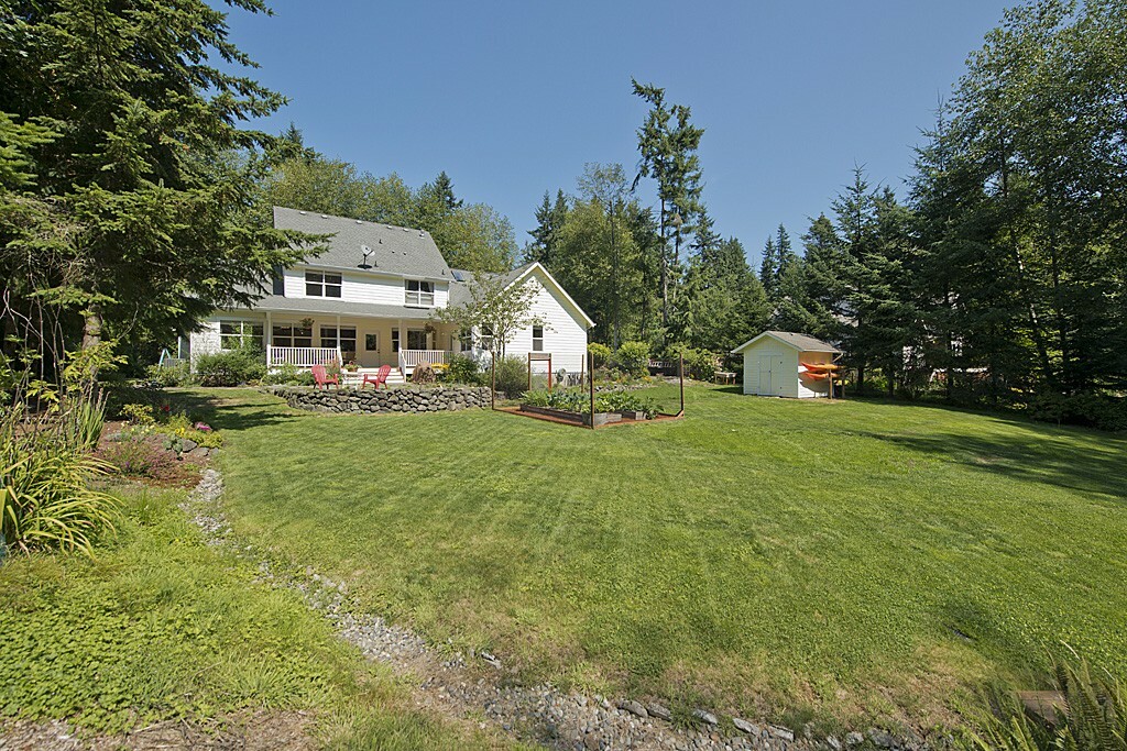 Property Photo:  14537 Misty Vale Place NE  WA 98110 