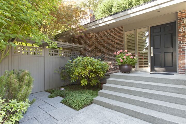 4524 W Ruffner St  Seattle WA 98199 photo