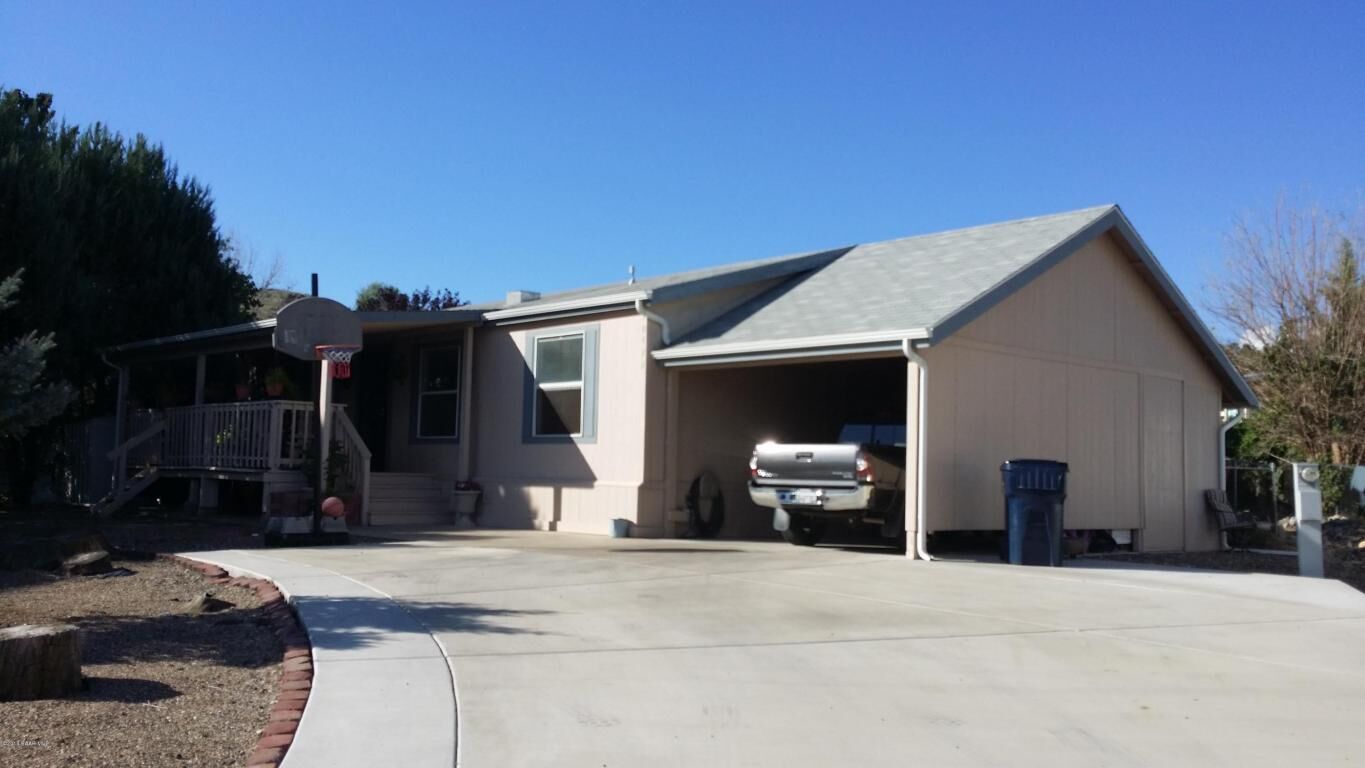 Property Photo:  10422 E Manzanita  AZ 86327 