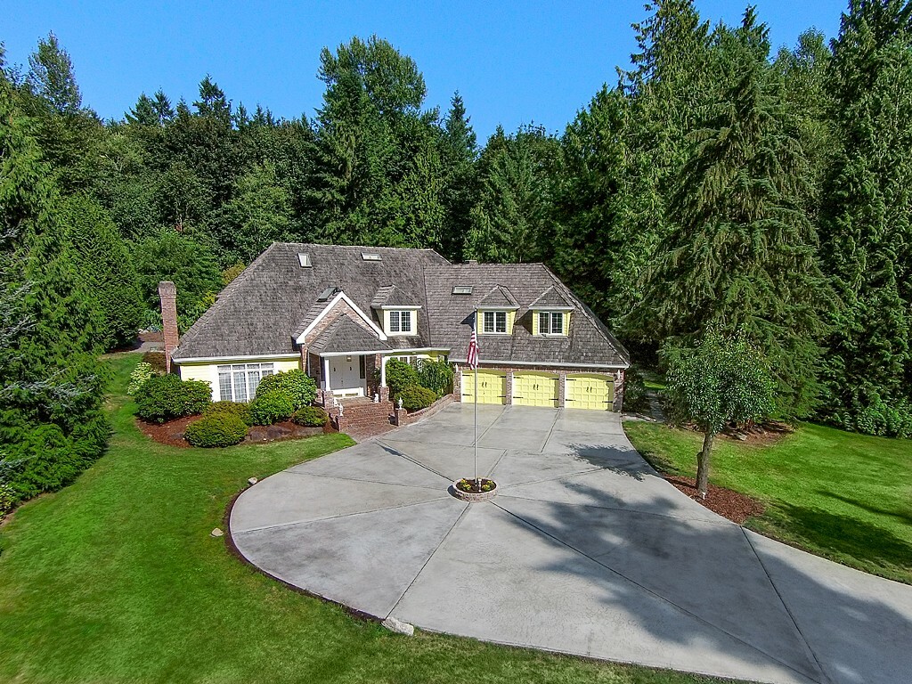 Property Photo:  22820 NE 54th St  WA 98053 