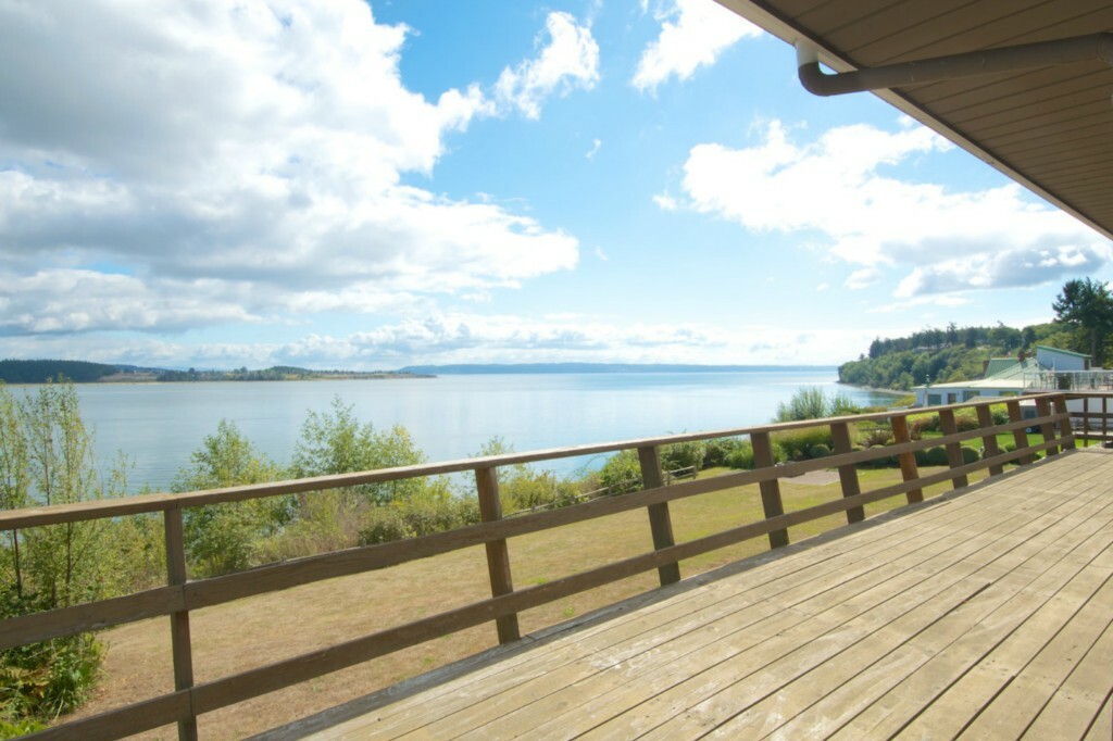 Property Photo:  3186 Scenic Heights Rd  WA 98277 