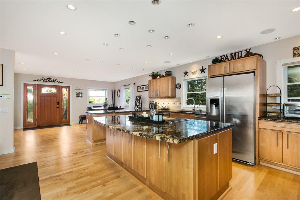 Property Photo: 4214 Federal Ave WA 98203