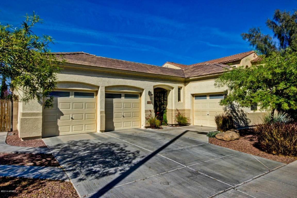 Property Photo:  12926 W Estero Lane  AZ 85340 