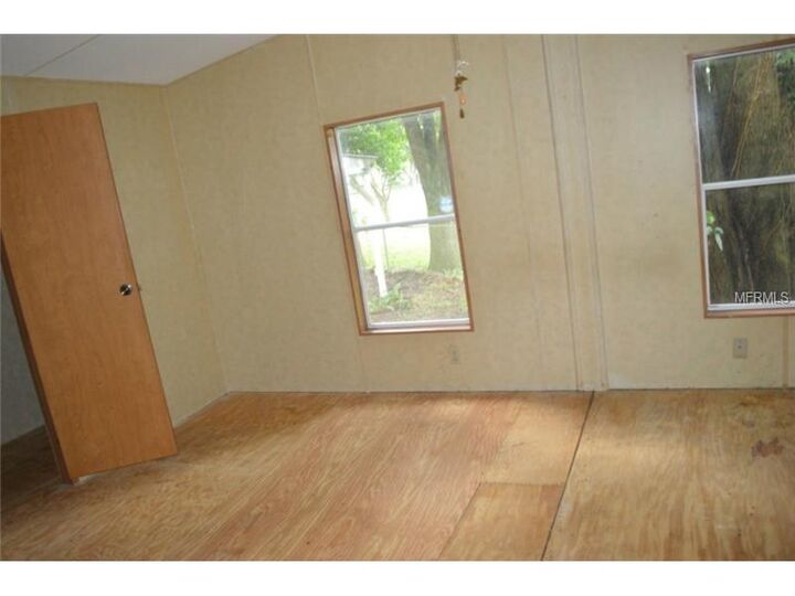 Property Photo: 201 W Tennessee Avenue FL 33584