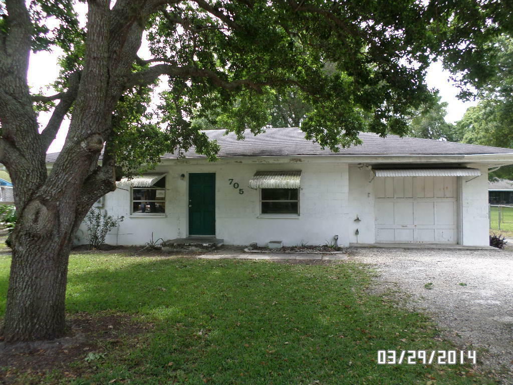 Property Photo:  633 Kearney Road  FL 34982 