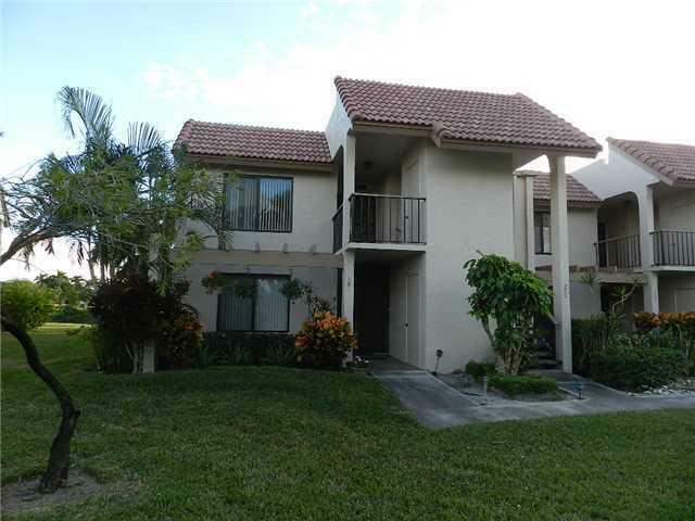 Property Photo:  5785 Fairway Park Court 101  FL 33437 