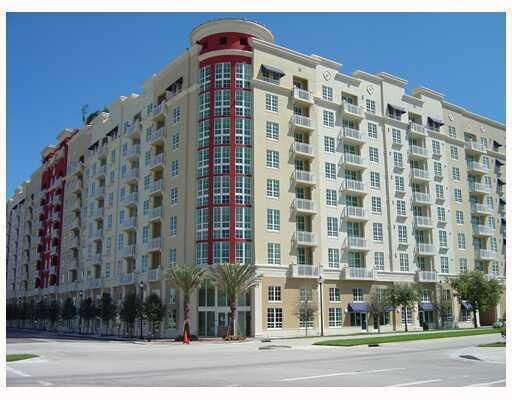 Property Photo:  410 Evernia Street 624  FL 33401 