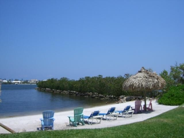 Property Photo:  1000 Scotia Drive 105  FL 33462 