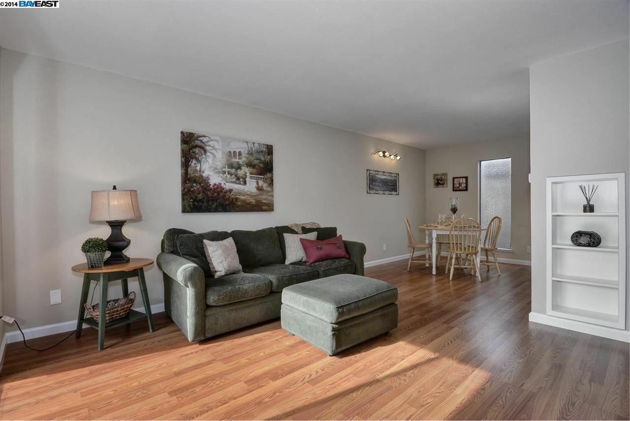 Property Photo: 5577 Roundtree Common CA 94538-2464