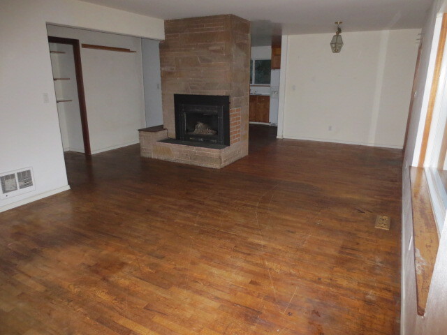 Property Photo: 6606 139th Ave SE WA 98290