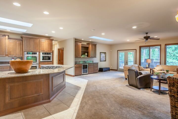 Property Photo:  21124 46th Ave SE  WA 98021 