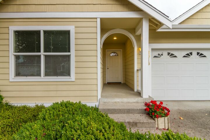 Property Photo:  3015 Barkley Meadows Cir  WA 98226 