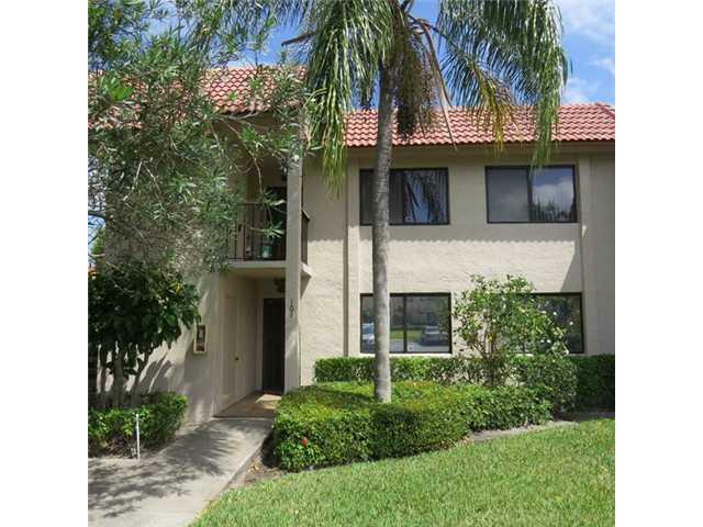 Property Photo:  5560 Fairway Park Drive 101  FL 33437 