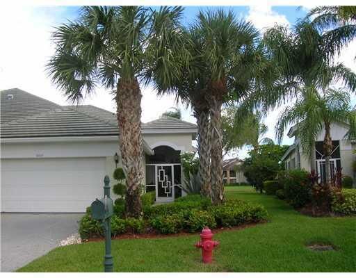 Property Photo: 6883 Cairnwell Drive FL 33472