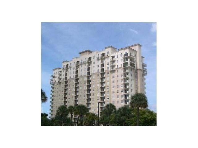 Property Photo: 616 Clearwater Park Road 1102 FL 33401