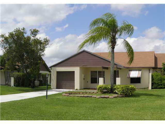 Property Photo:  8503 Lake Point Court  FL 33467 