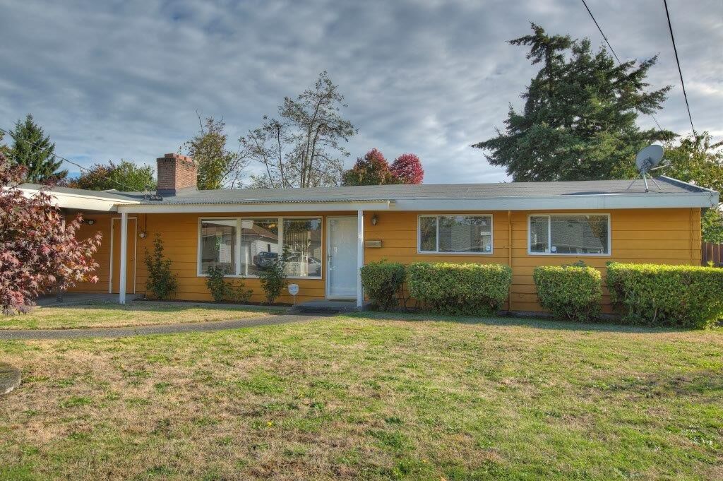 Property Photo:  10426 59th Ave S  WA 98178 
