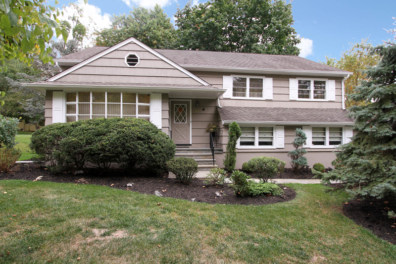 Property Photo:  28 Rumson Rd  NJ 07039 