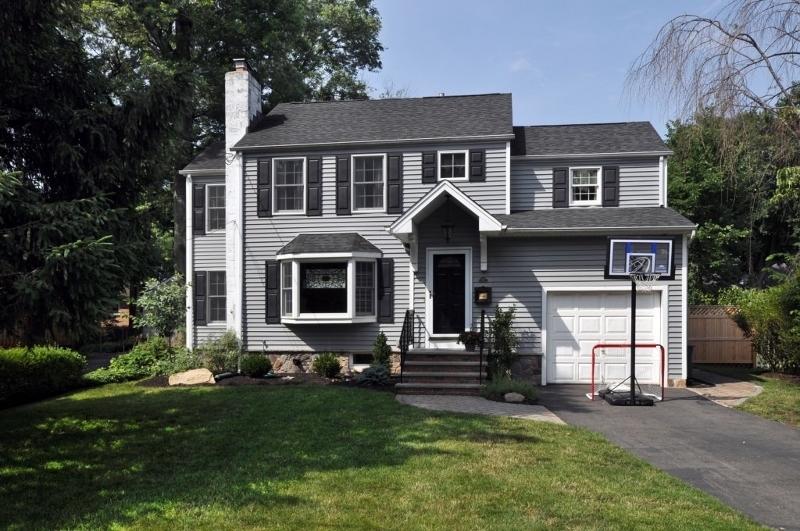 Property Photo:  127 Russell Rd  NJ 07023 