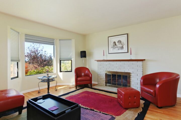 Property Photo: 9408 10th Ave SW WA 98106