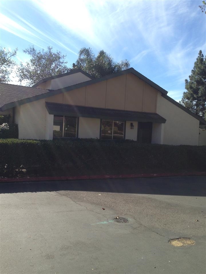 Property Photo: 507 Smoketree Glen CA 92026