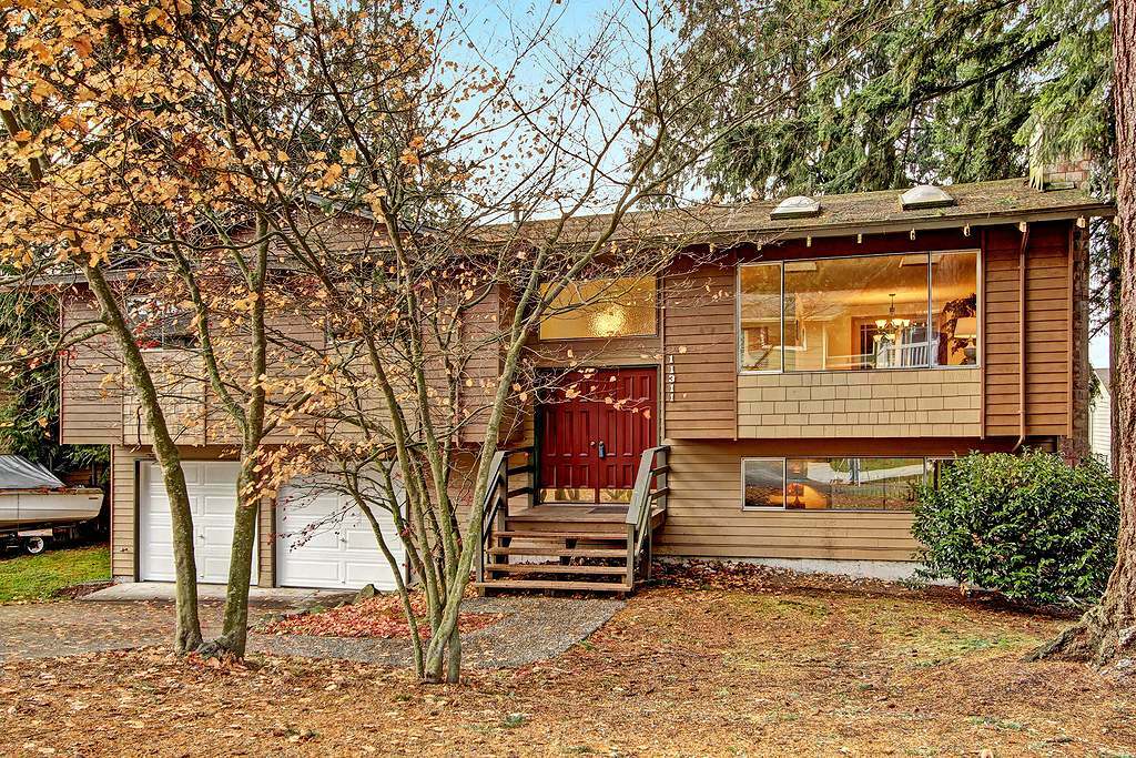 Property Photo:  11311 W Ibberson  WA 98208 