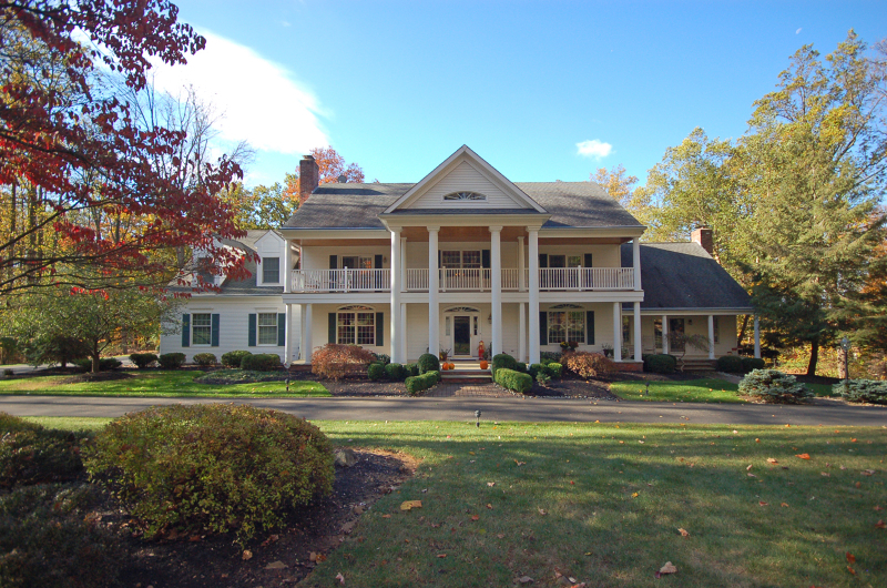 Property Photo:  26 Country Oaks Rd  NJ 08833 